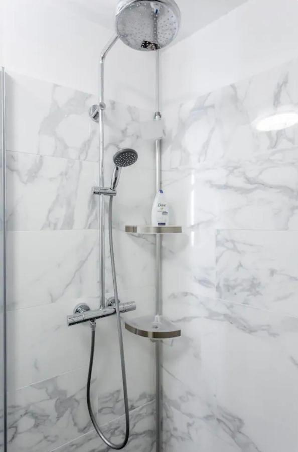 Beautiful Modern Fully Furnished Studio Levallois-Perret Eksteriør billede
